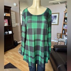 Lily green & black plaid long sleeve tunic-size XL